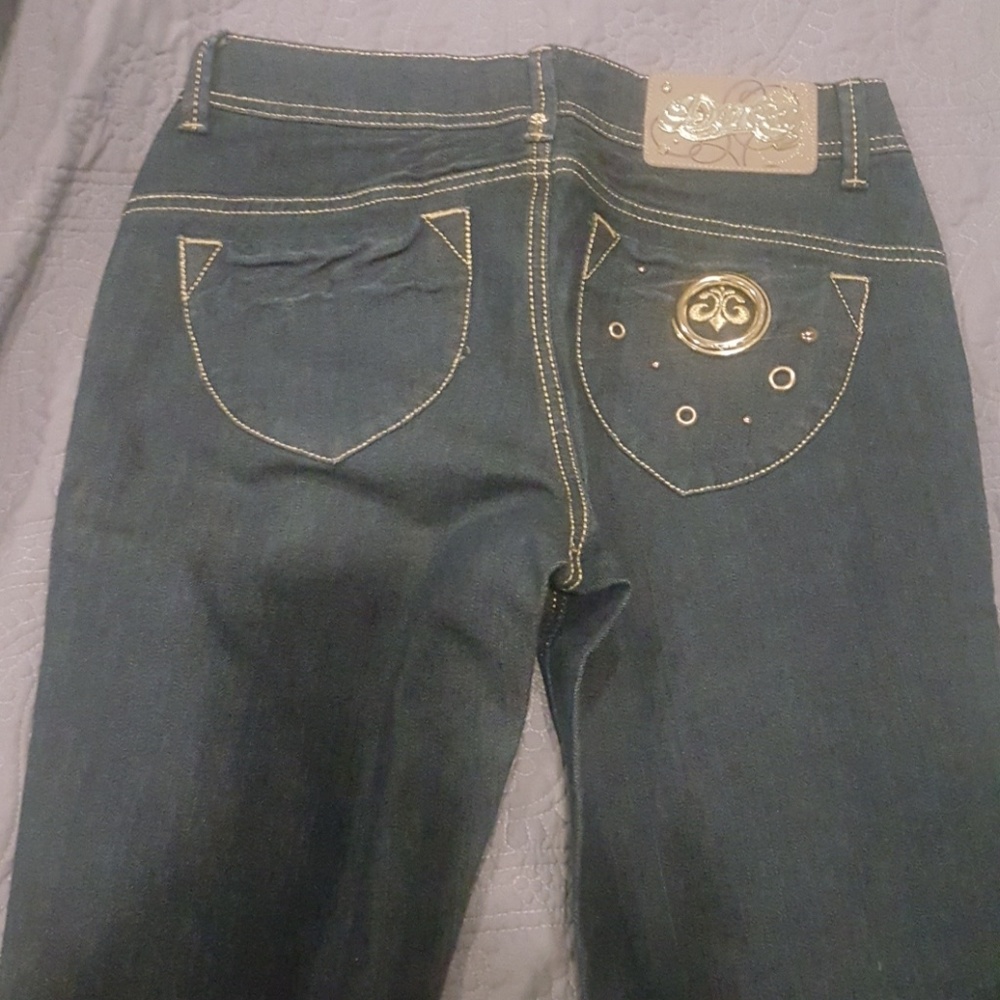 Jeans - Picture 2 of 3